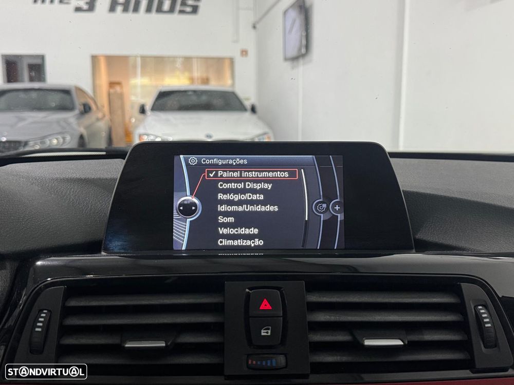 BMW 320 d Auto Pack M - 33