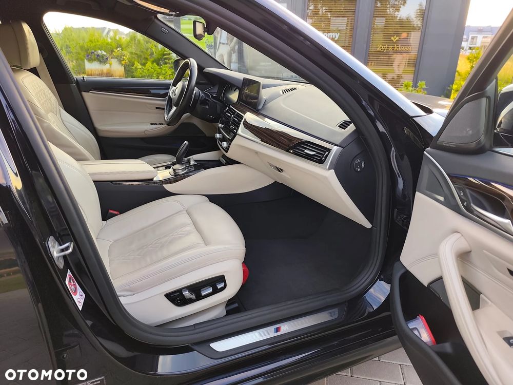 BMW Seria 5 530i xDrive - 10