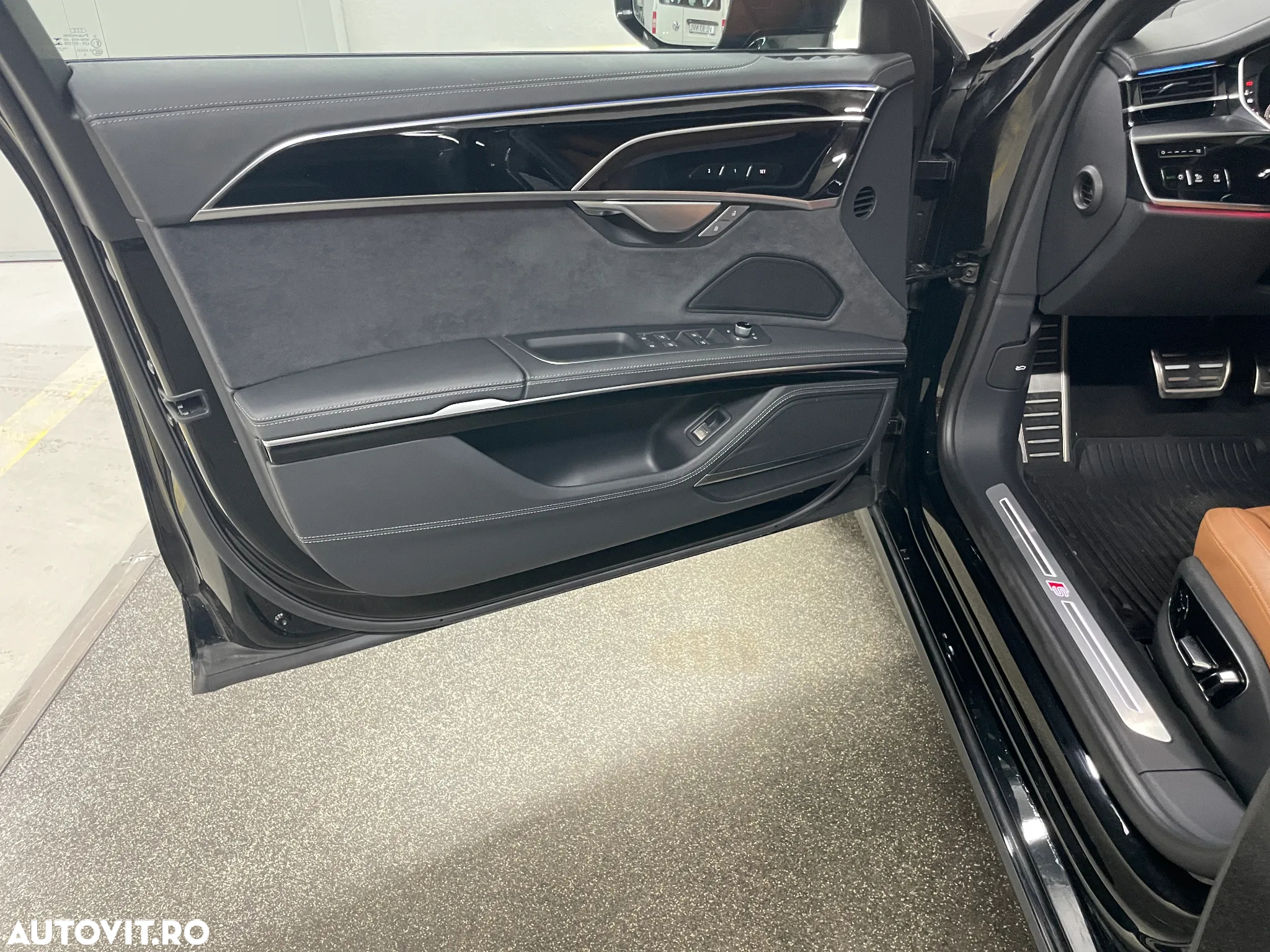 Audi A8 55 TFSI quattro Tiptronic MHEV - 11