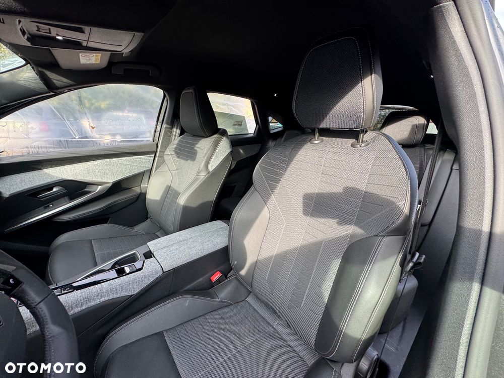 Peugeot 3008 1.2 PureTech mHEV Allure Pack S&S e-DCS6 - 12