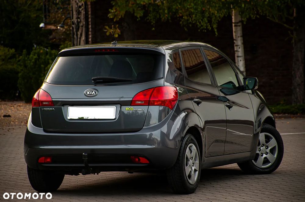 Kia Venga - 13