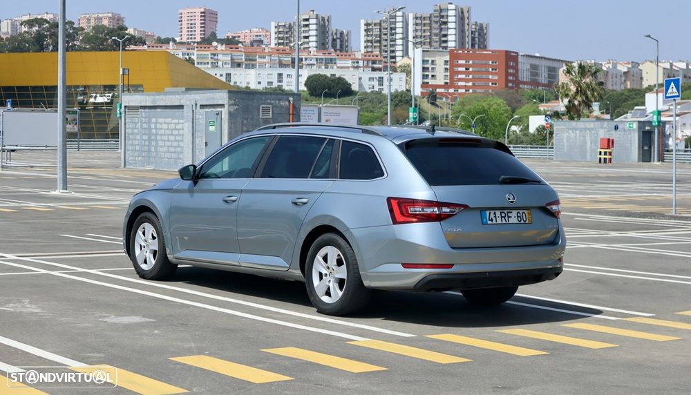 Skoda Superb Break 1.6 TDI Ambition - 10