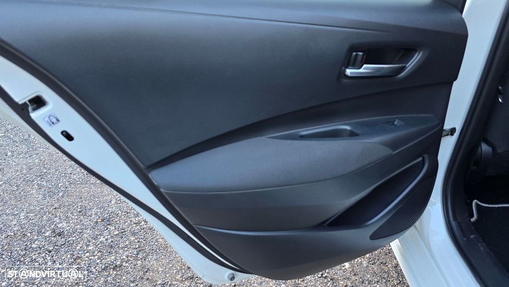 Toyota Corolla SD 1.8 Hybrid Comfort - 36