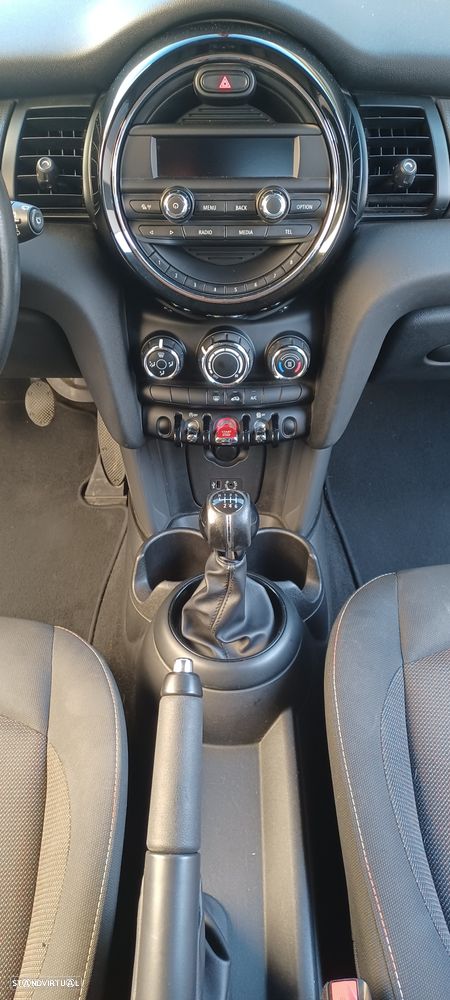 MINI 3 Portas Cooper D - 4