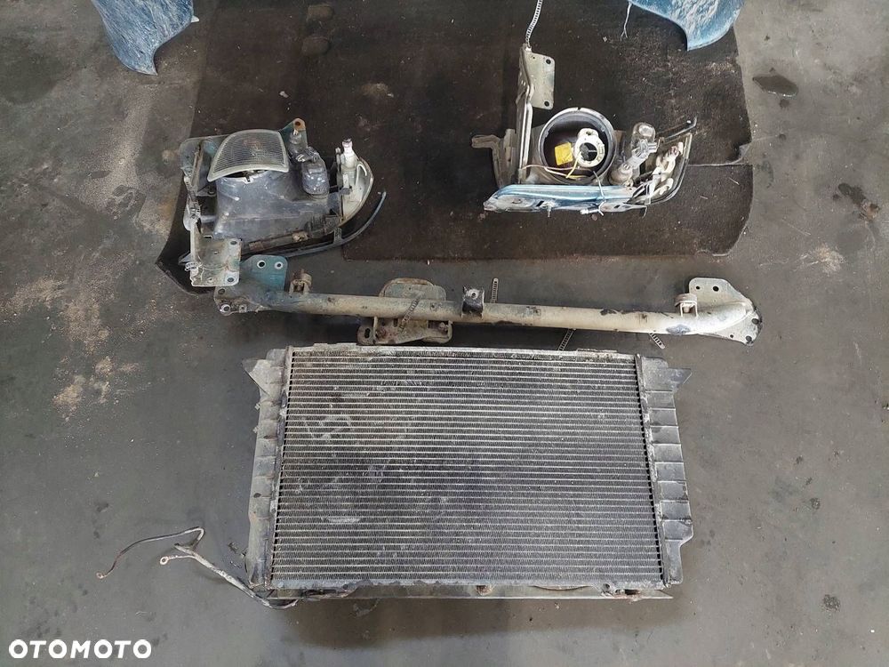 CHŁODNICA WODY + LAMPA LEWY PRZÓD + PRAWY PRZÓD KOMPLET AUDI 80 B4 - 3