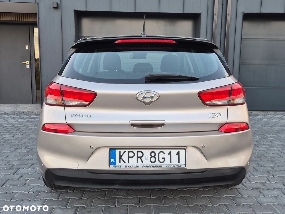 Hyundai i30 1.4 Premiere Comfort - 25