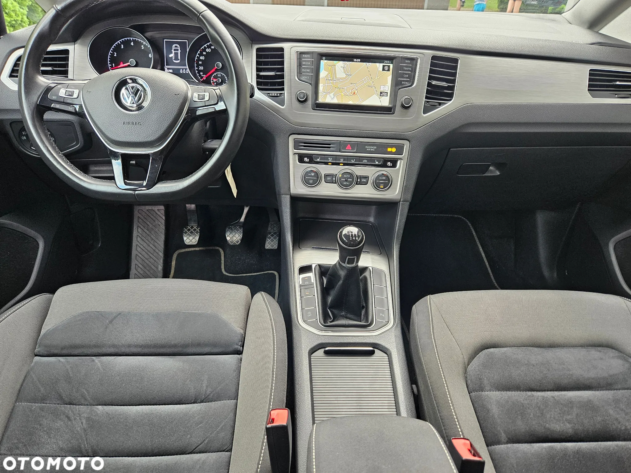 Volkswagen Golf Sportsvan 1.2 TSI (BlueMotion Technology) Comfortline - 12