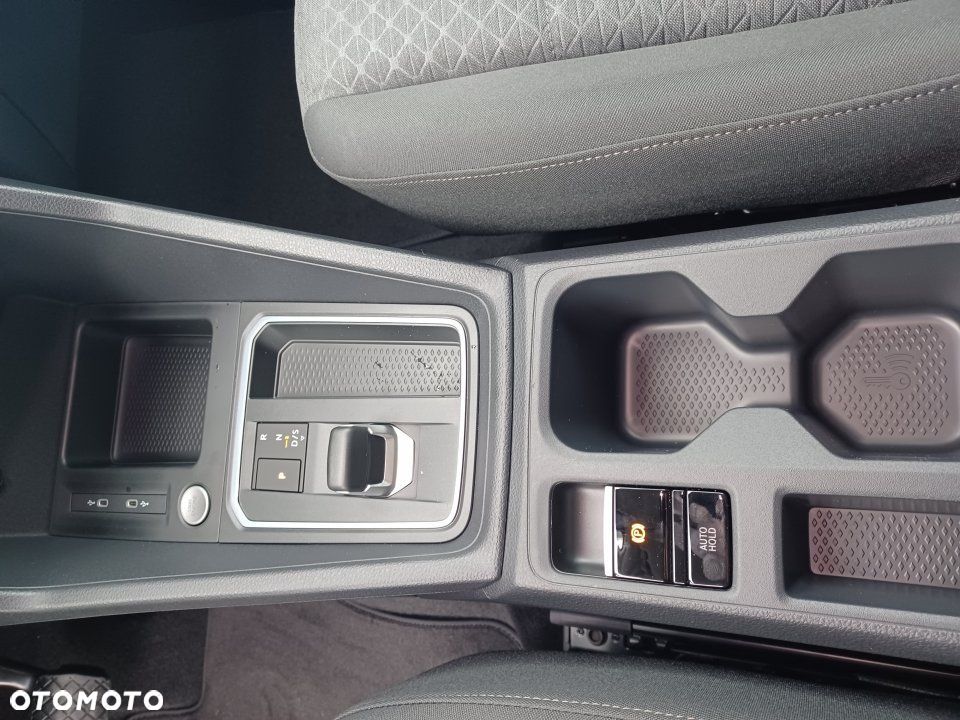 Ford Tourneo Connect - 13