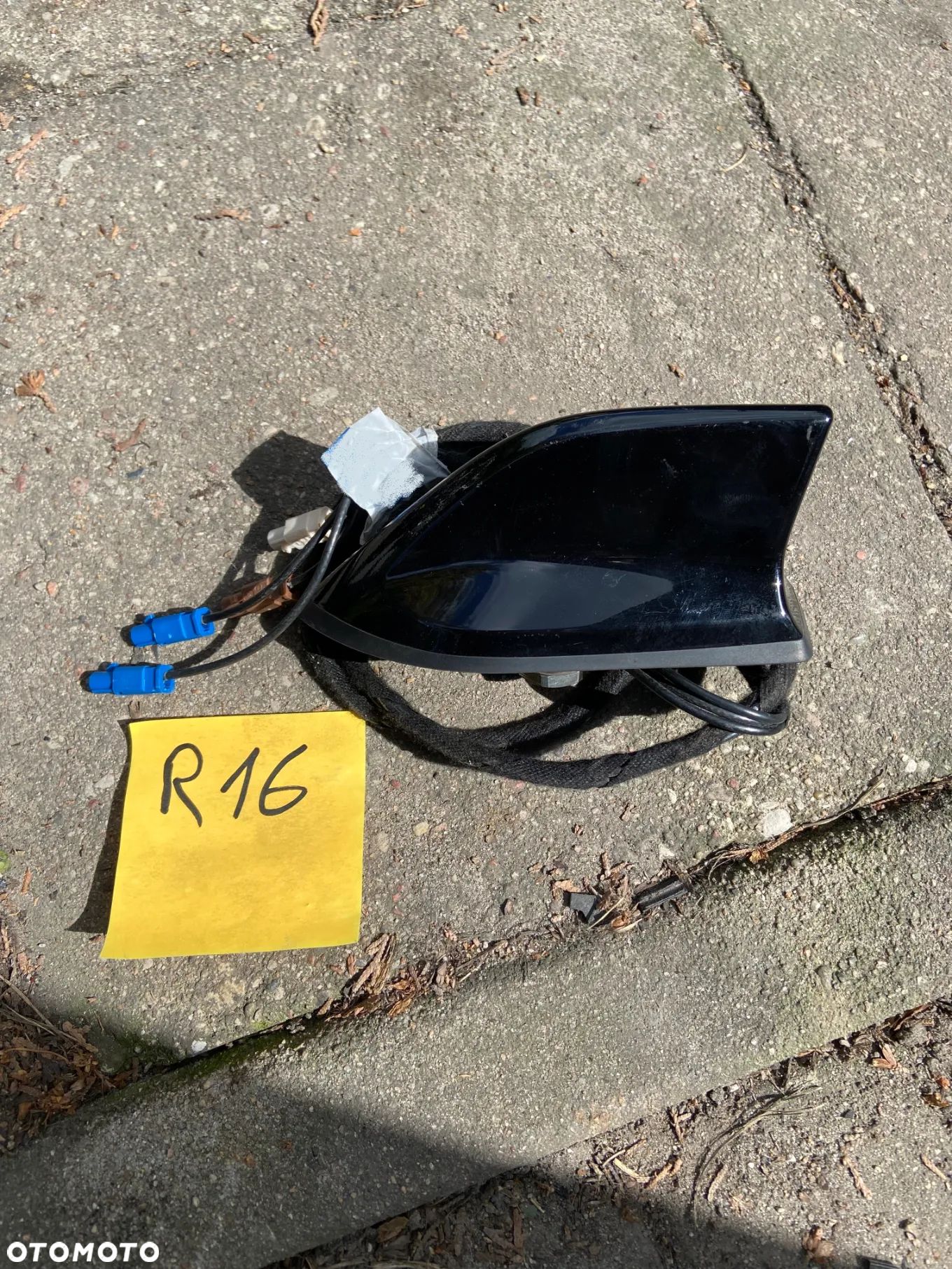 ANTENA DACHOWA PŁETWA REKINA RENAULT ARKANA 282166508R - 1