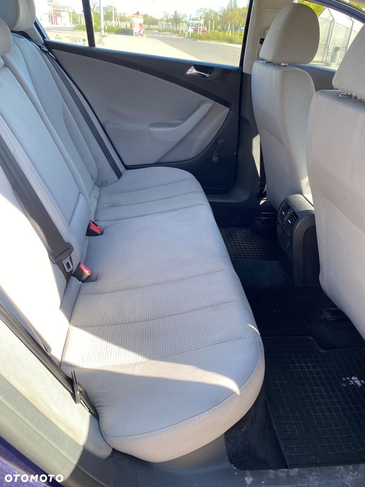 Volkswagen Passat 2.0 TDI Highline - 8