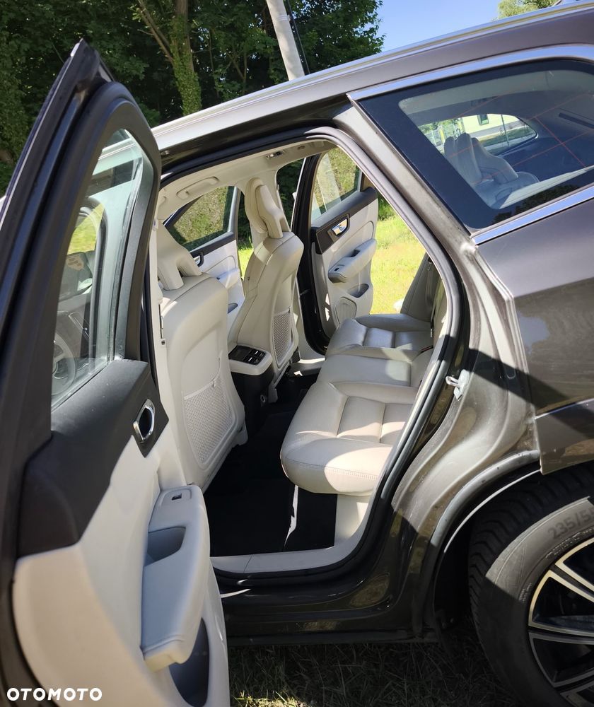Volvo XC 60 - 8