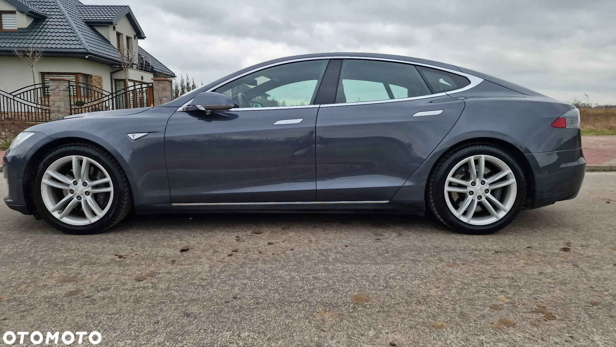 Tesla Model S Long Range Plus - 17