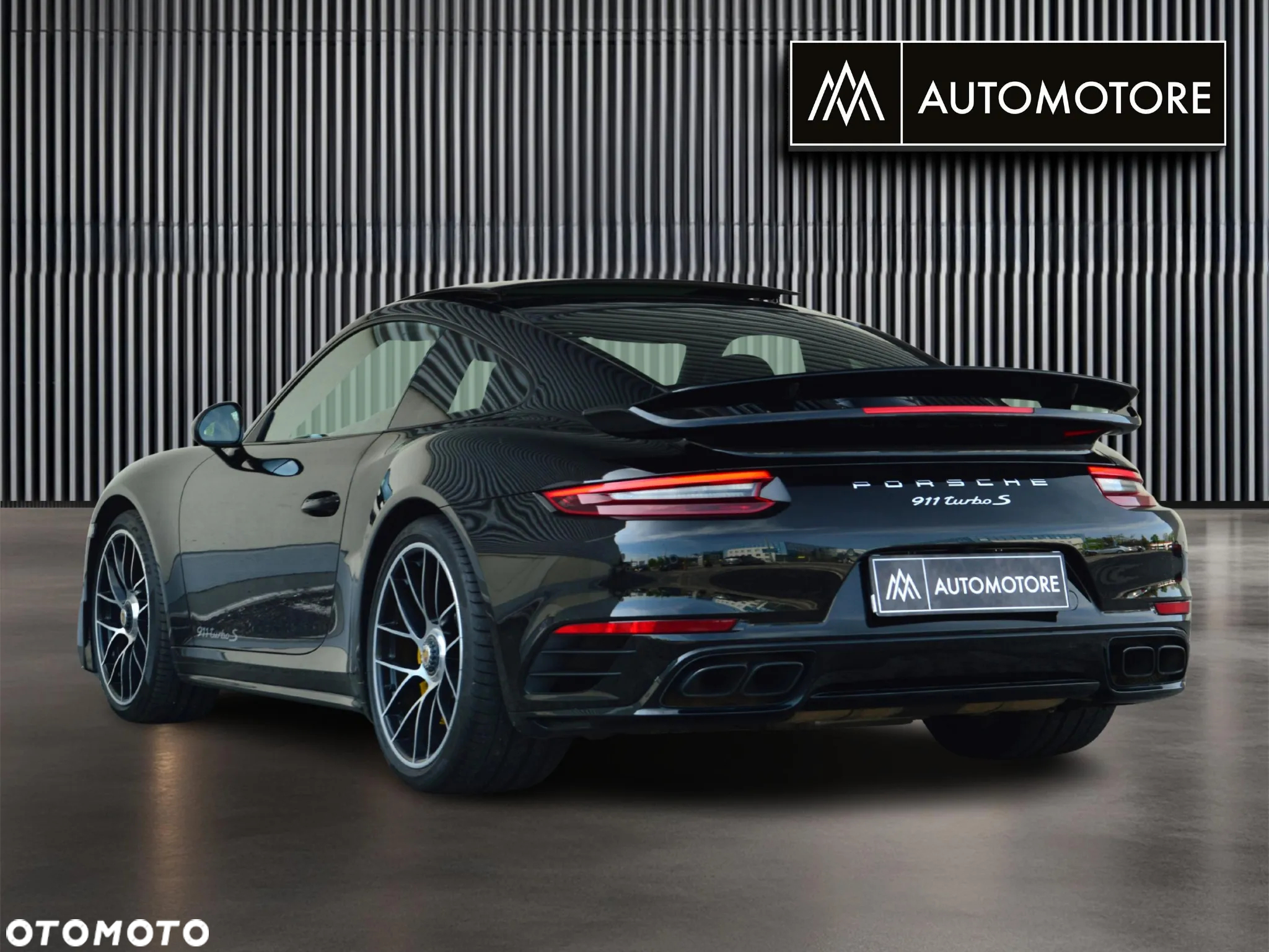 Porsche 911 Turbo S - 8