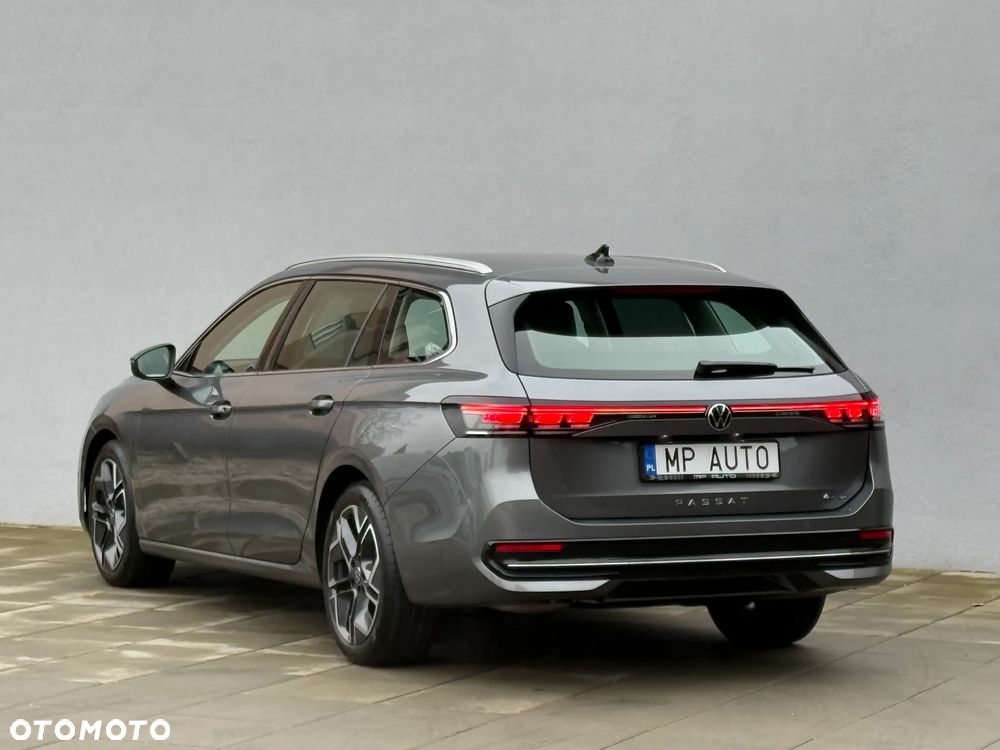 Volkswagen Passat 2.0 TDI SCR 4Mot Elegance DSG - 4