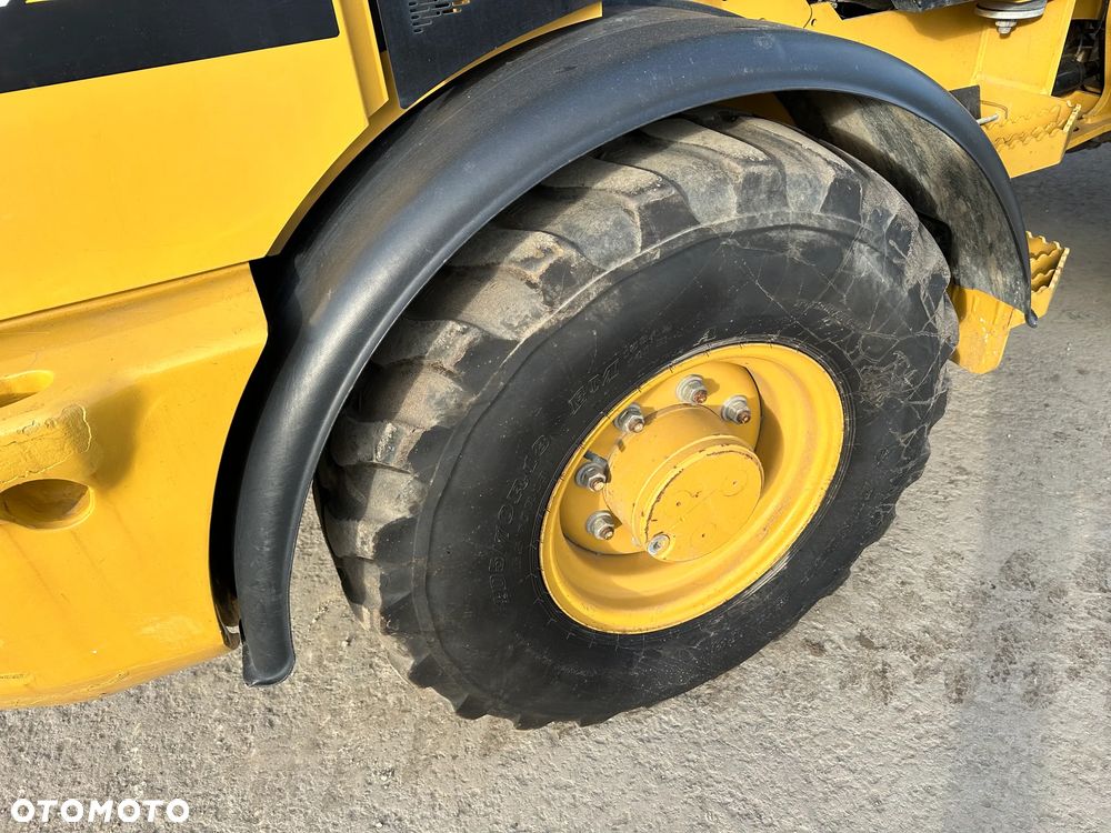 Caterpillar 907M - 24