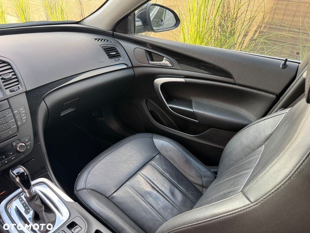 Opel Insignia 2.0 Turbo Sports Tourer 4x4 Automatik Cosmo - 20