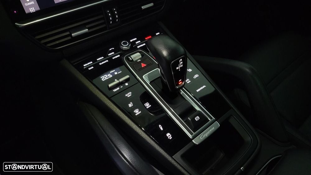Porsche Cayenne Coupé E-Hybrid - 26
