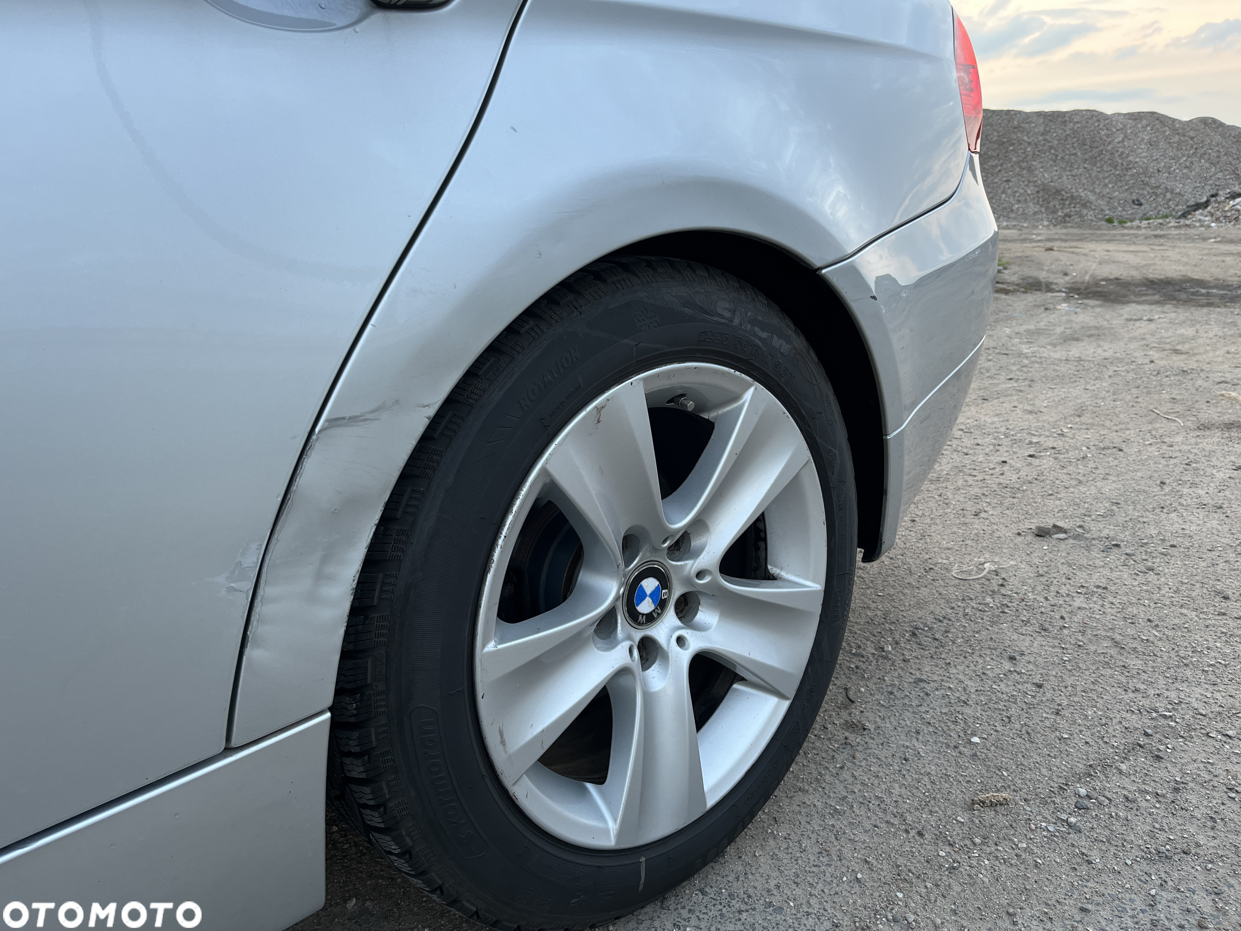 BMW Seria 3 318i - 4