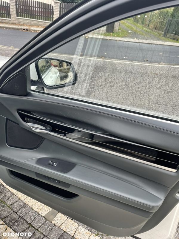 BMW Seria 7 730d L - 9