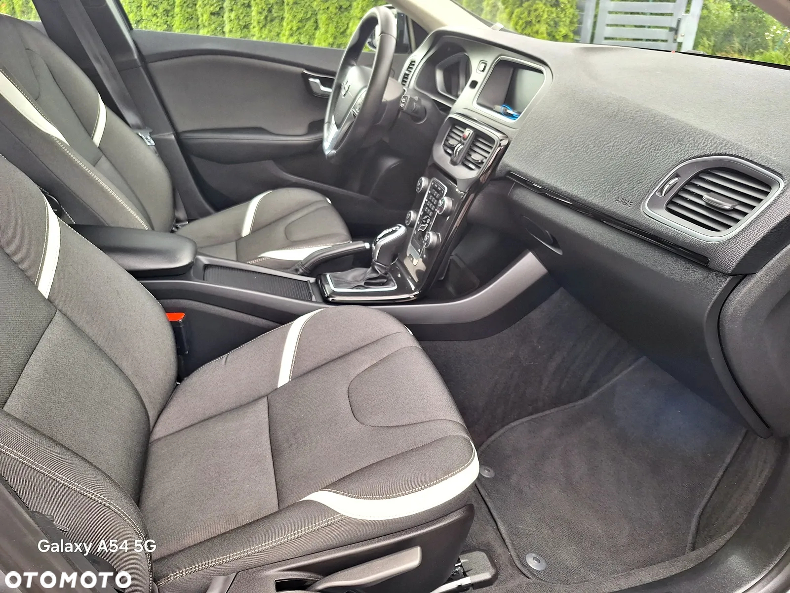 Volvo V40 T3 Drive-E Dynamic Edition - 22