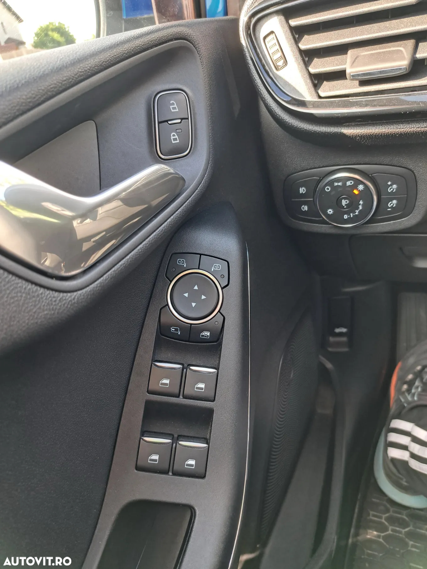 Ford Fiesta 1.0 EcoBoost Titanium - 17