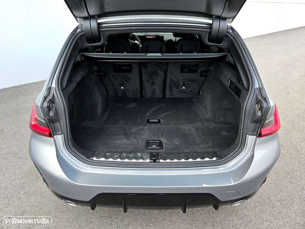 BMW 320 d Pack Desportivo M Auto - 39