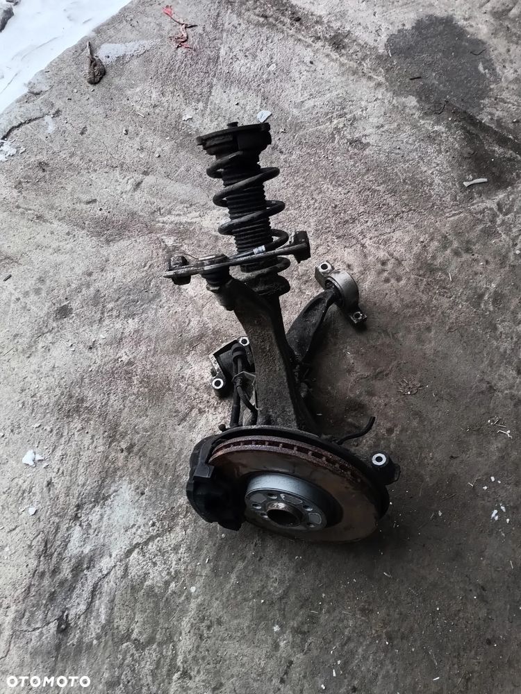 Volvo S90 II V90 II Zwrotnica Wahacz Amortyzator Lewy 31682225 - 1