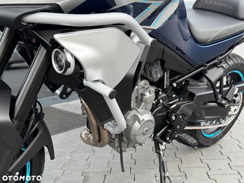 CFMoto 800MT Touring - 36