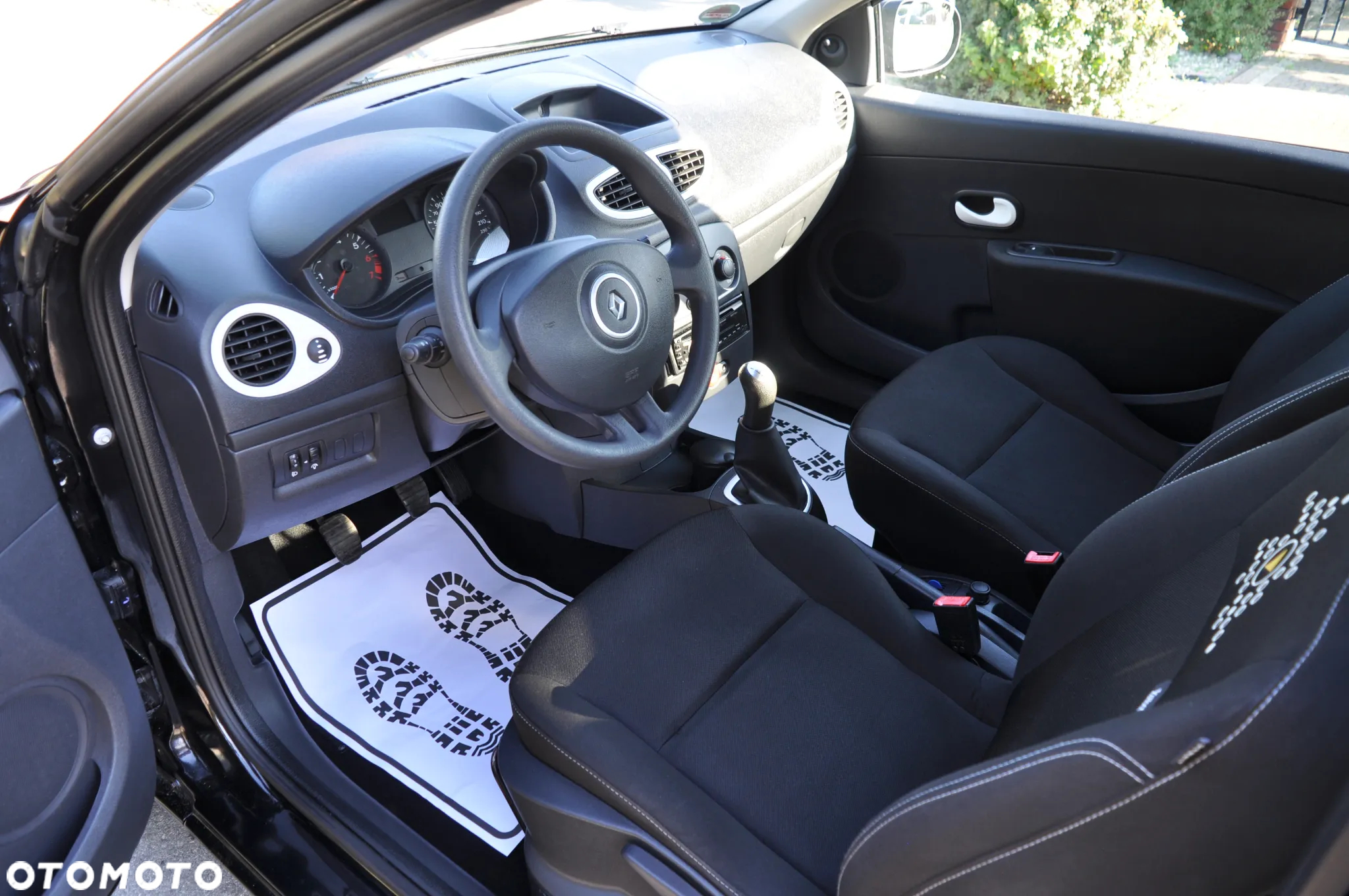 Renault Clio 1.2 16V 75 Yahoo - 20