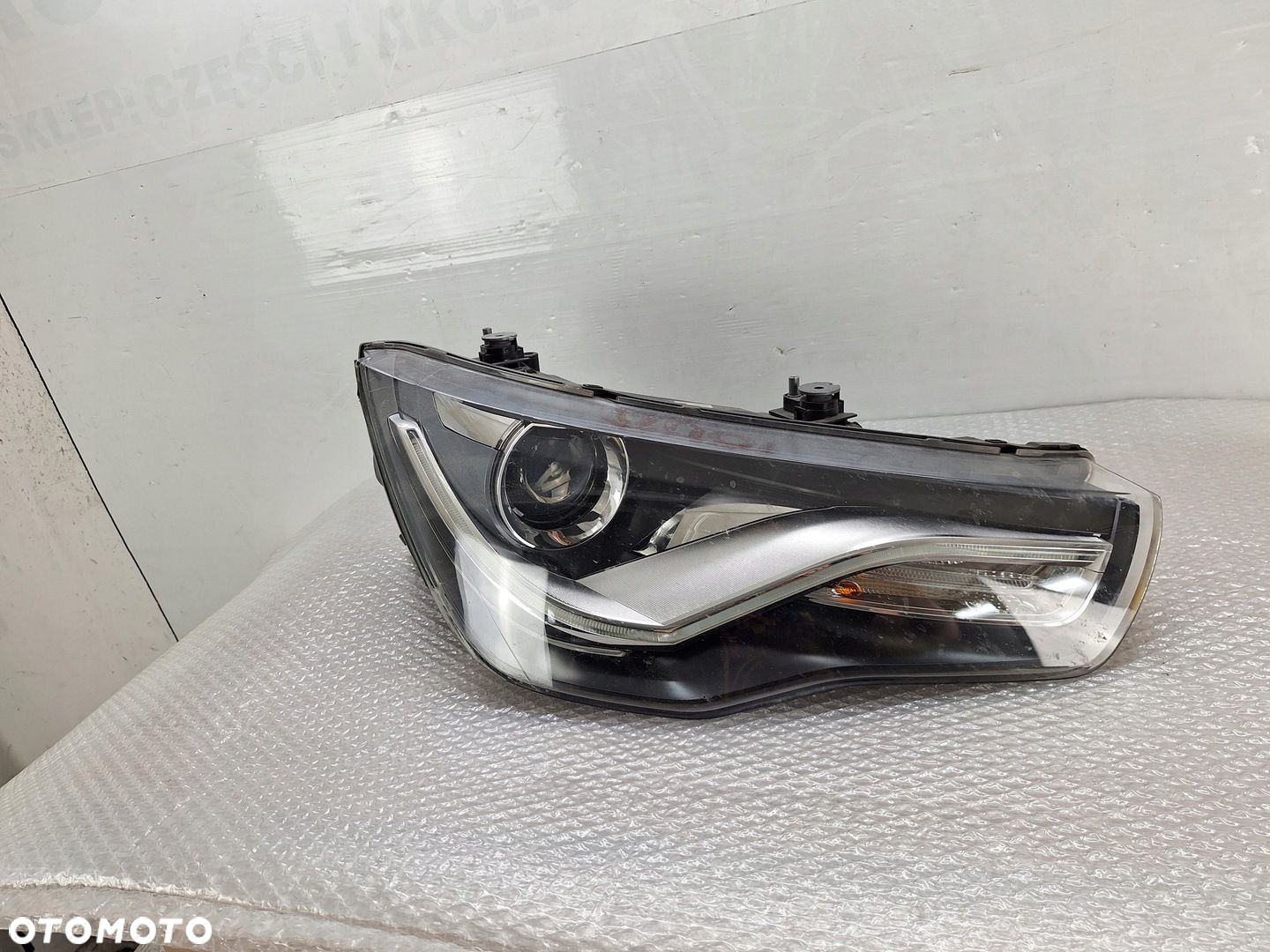 REFLEKTOR BIXENON LED AUDI S1 A1 8X 8X0 PRZED LIFTEM 2010-2014 ORYGINAŁ OE - 2