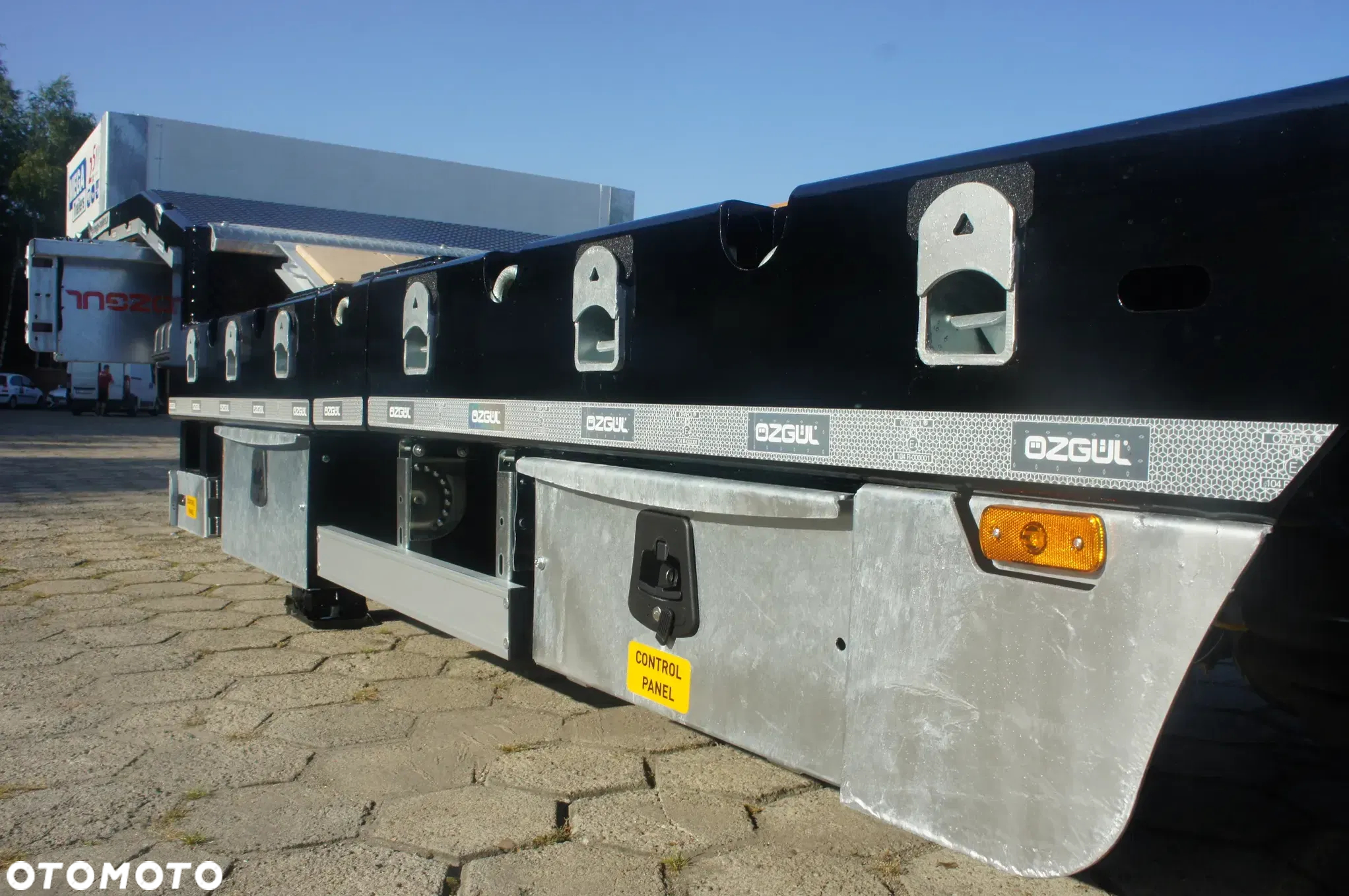 Inny MEGA Trailers / Naczepa niskopodłogowa z rozsuwanym pokładem o 5,00 m, dł. 18.600 - 15