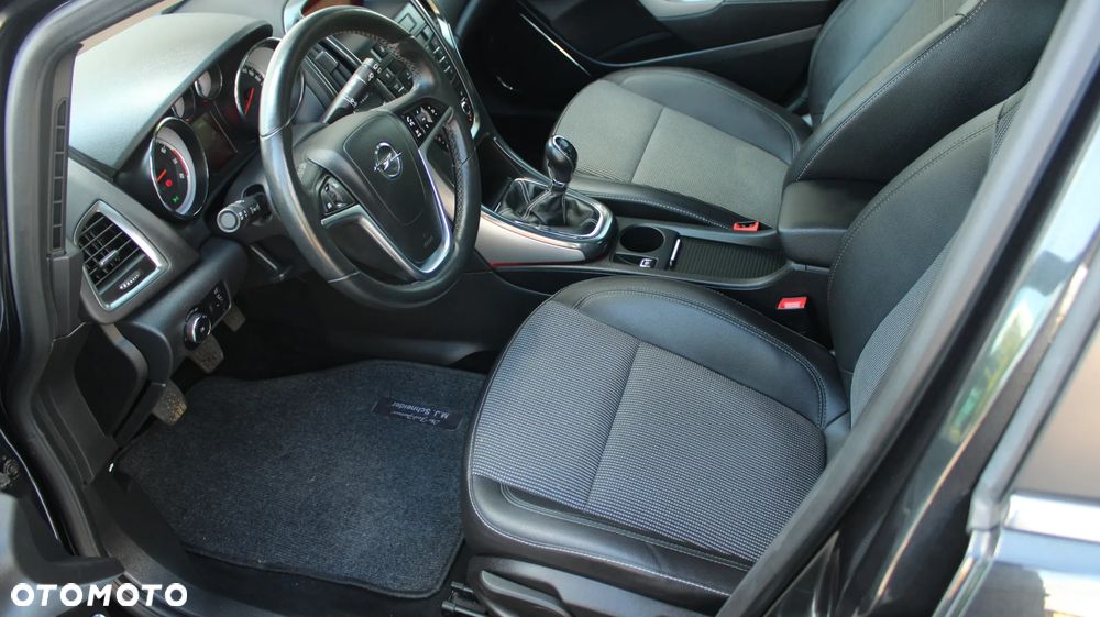 Opel Astra 1.4 Turbo Cosmo - 30