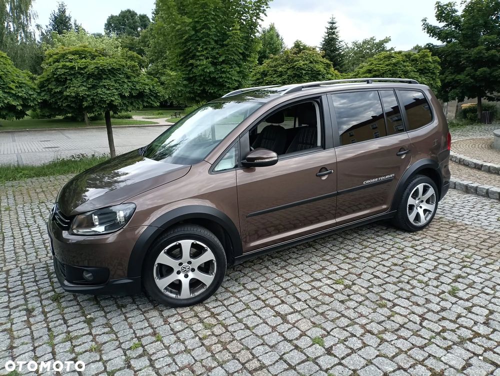 Volkswagen Touran 2.0 TDI DPF Cross - 1