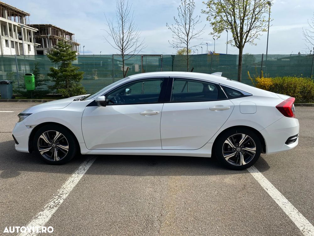 Honda Civic 1.5 i-VTEC Turbo CVT Elegance - 1