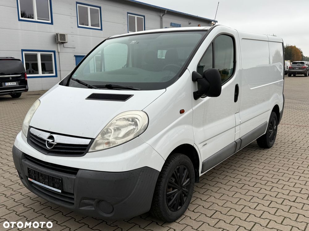 Opel Vivaro 2.0cdti bezwypadkowy z Niemiec - 1