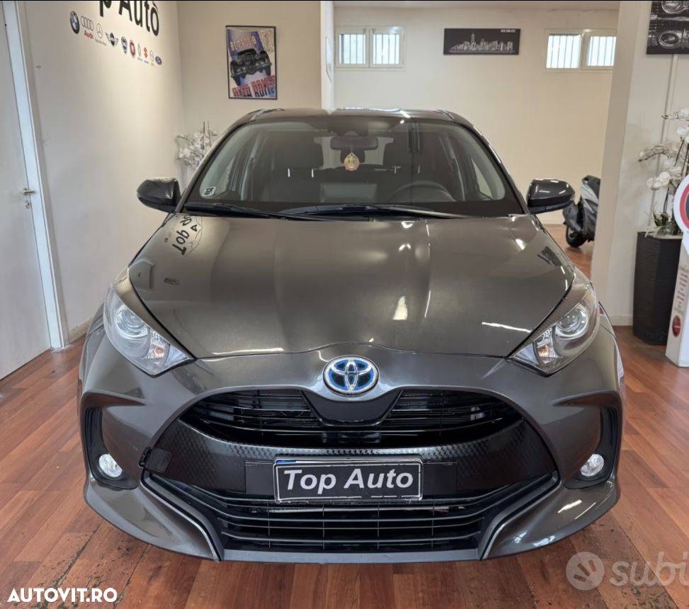 Toyota Yaris Hybrid 130 1.5 VVT-i Premiere Edition - 4