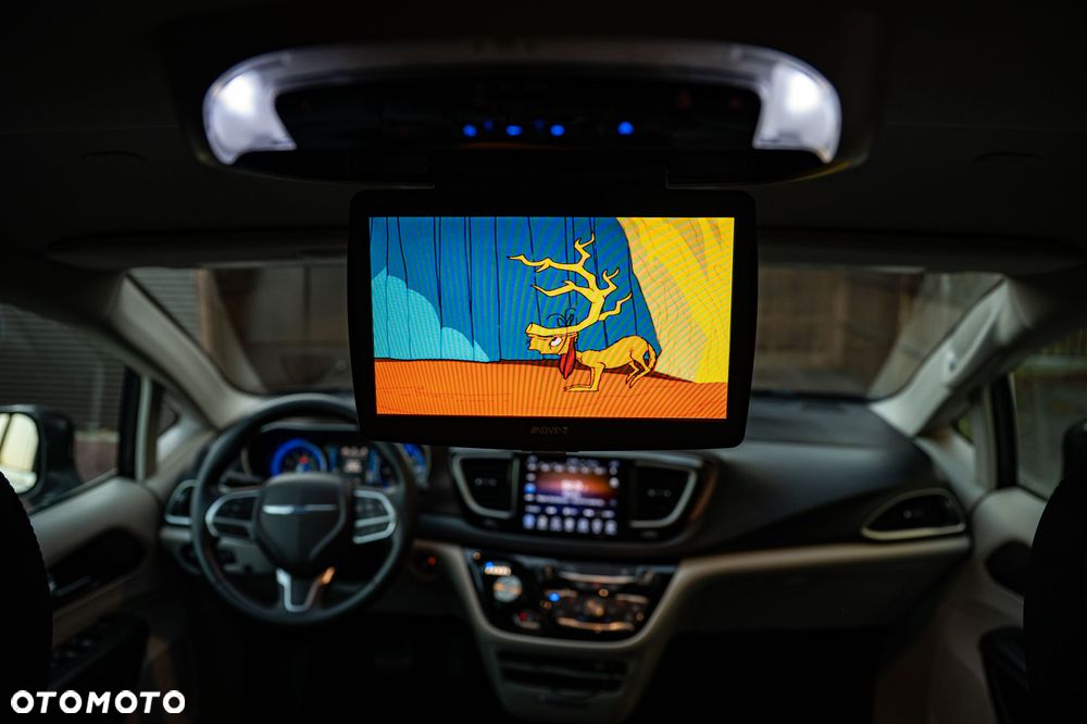 Chrysler Pacifica - 29