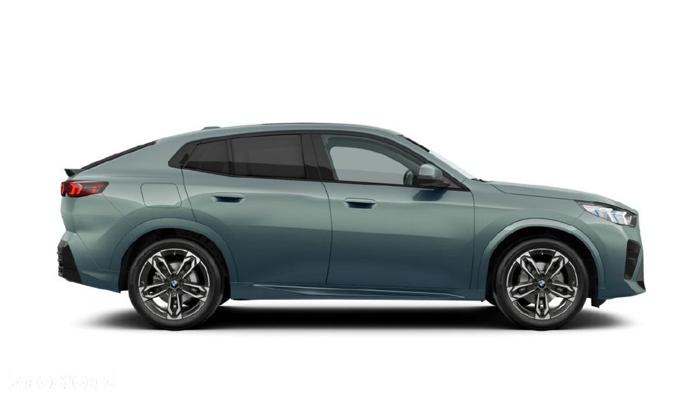 BMW iX2 eDrive20 - 2