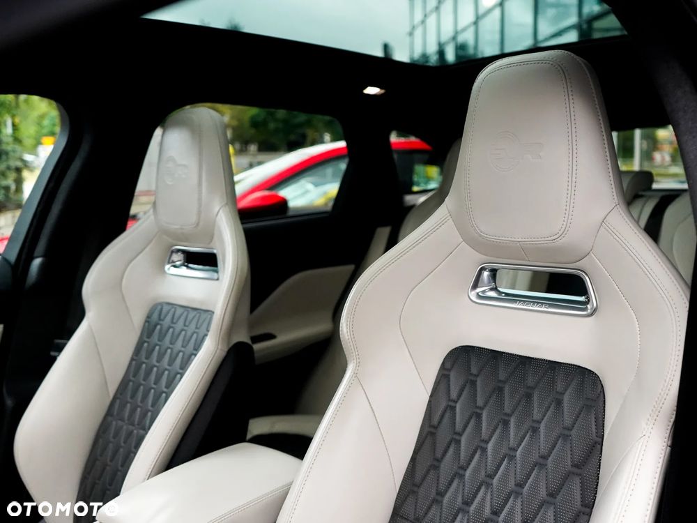 Jaguar F-Pace 5.0 V8 S/C AWD SVR - 25