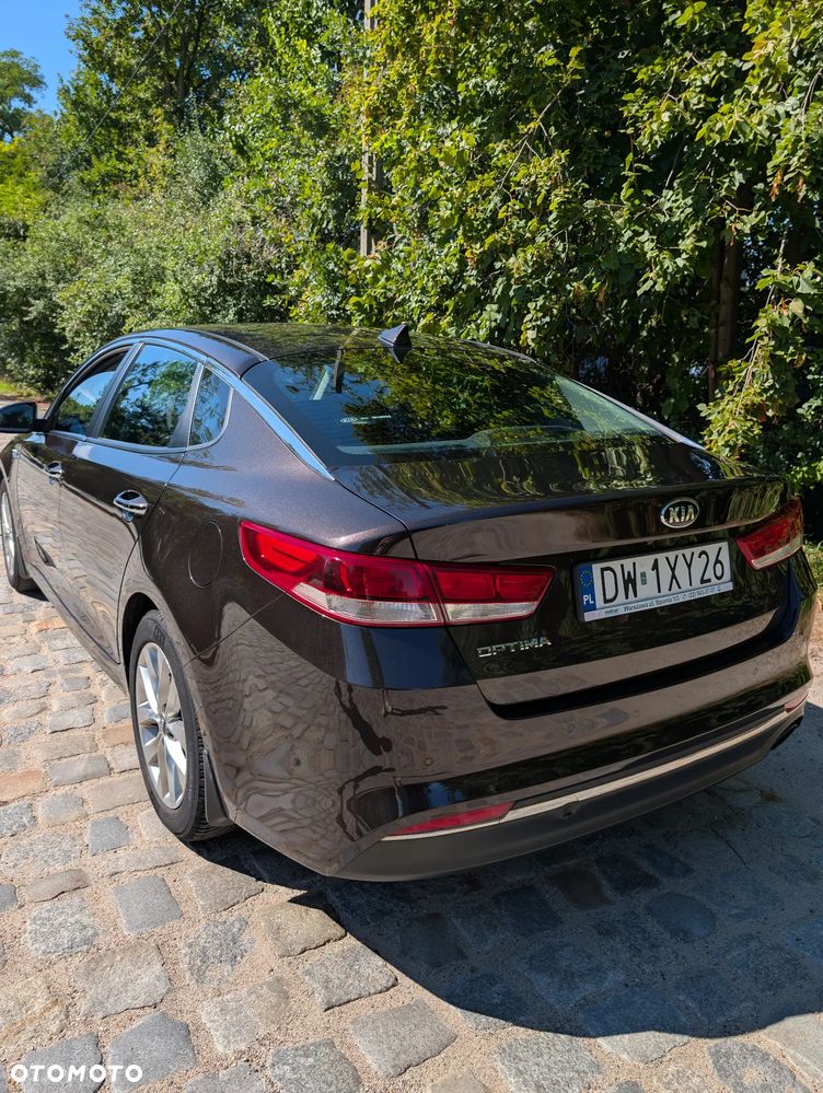 Kia Optima 2.0 L - 6