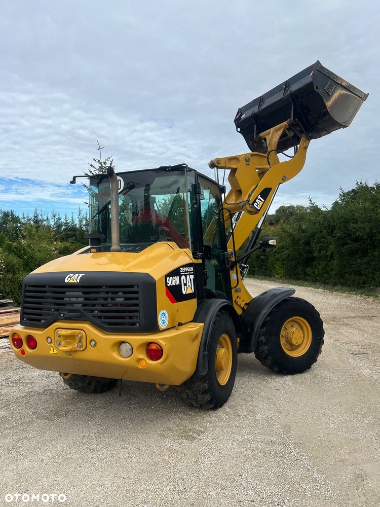 Caterpillar Ładowarka łamana 906M Cat łyżka widły 907 908 5 6 ton SZYBKOZŁĄCZE HYDRAULICZNE dodatkowe linie ZAMIATARKA za dopłatą - 3