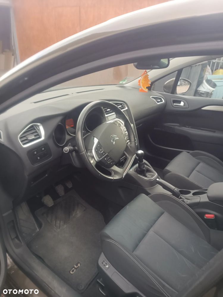 Citroën C4 VTi 120 Selection - 6