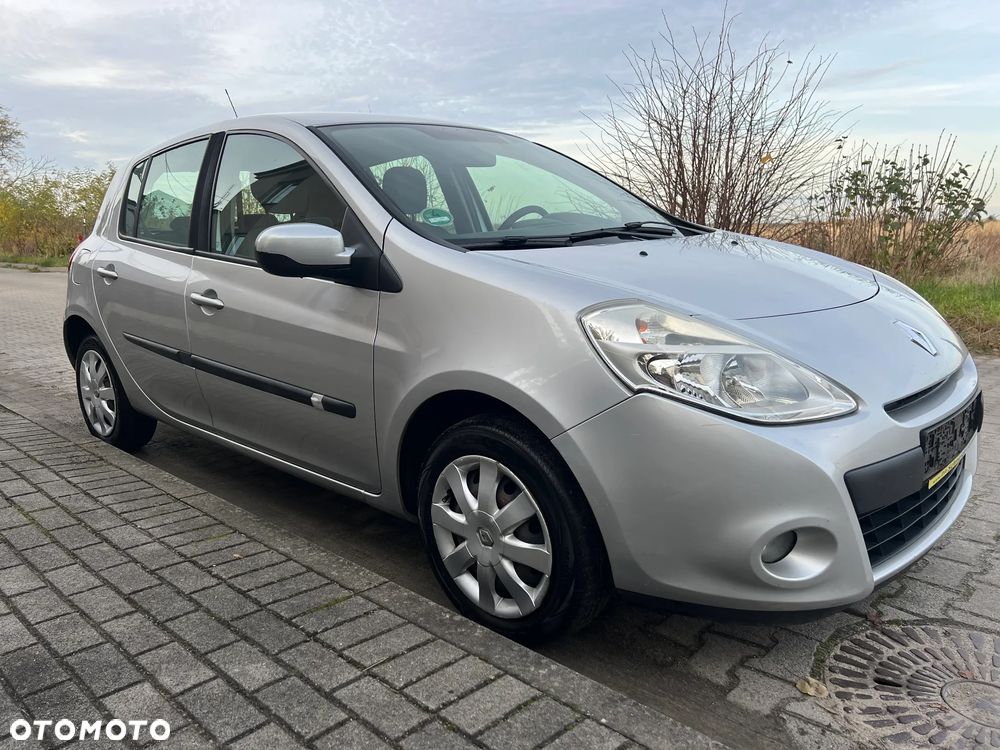 Renault Clio - 1