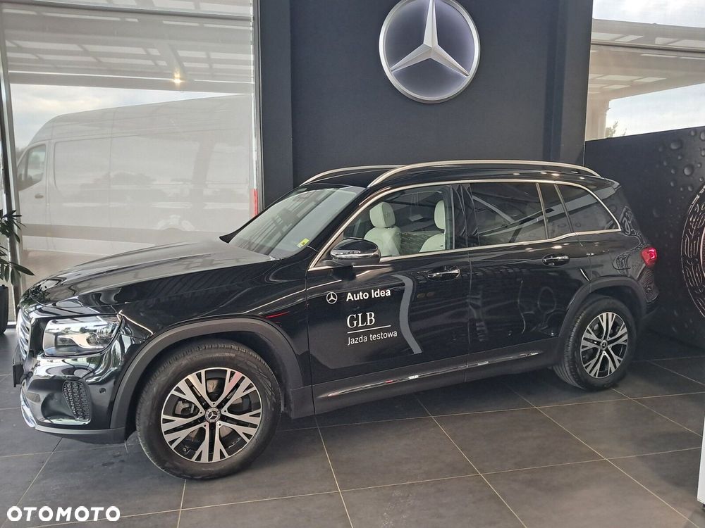 Mercedes-Benz GLB - 15