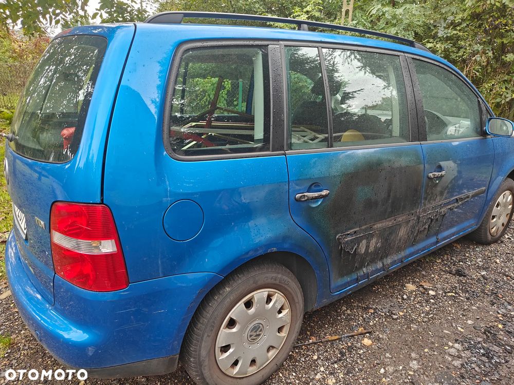 Volkswagen Touran 1.9 TDI Highline - 3