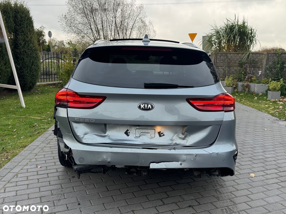 Kia Ceed 1.4 T-GDI DCT OPF Platinum Edition - 18