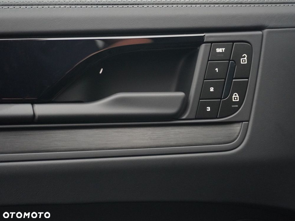Porsche Cayenne Black Edition - 19