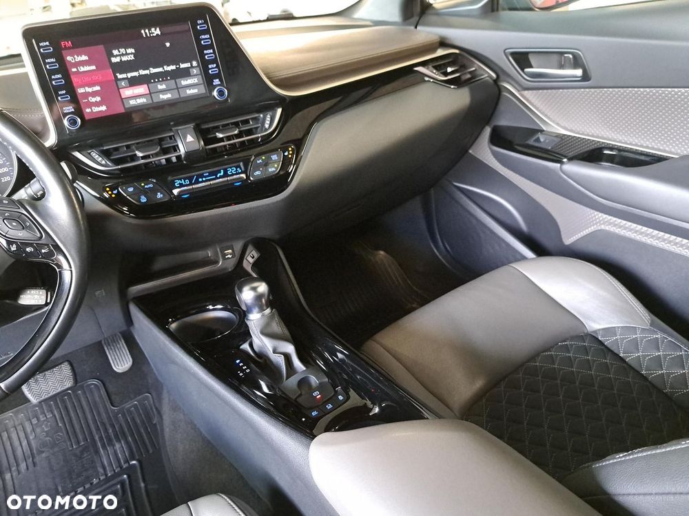 Toyota C-HR 2.0 Hybrid Executive - 28