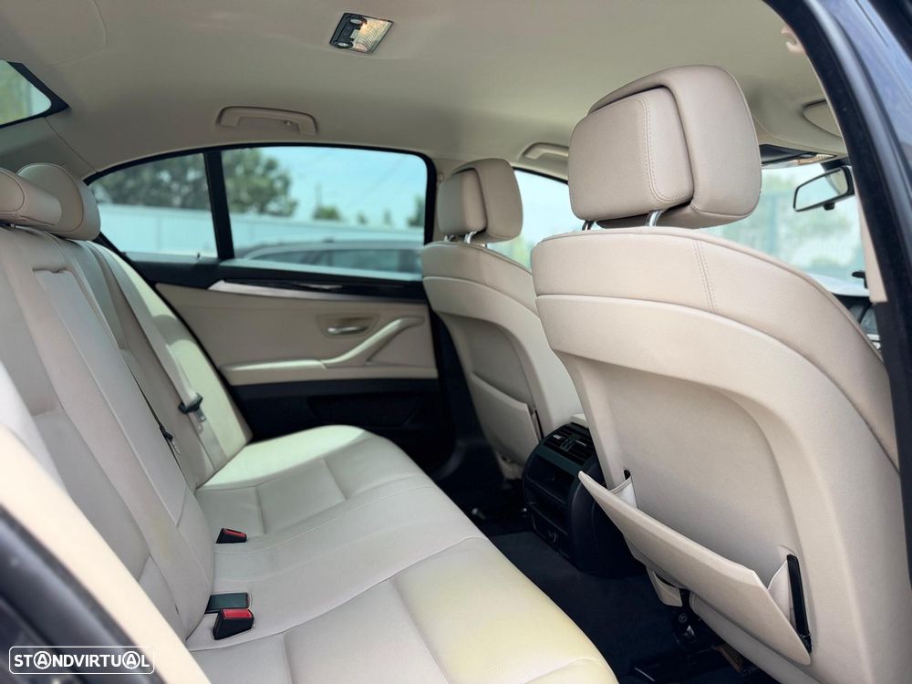 BMW 520 d Exclusive Auto 123g - 26