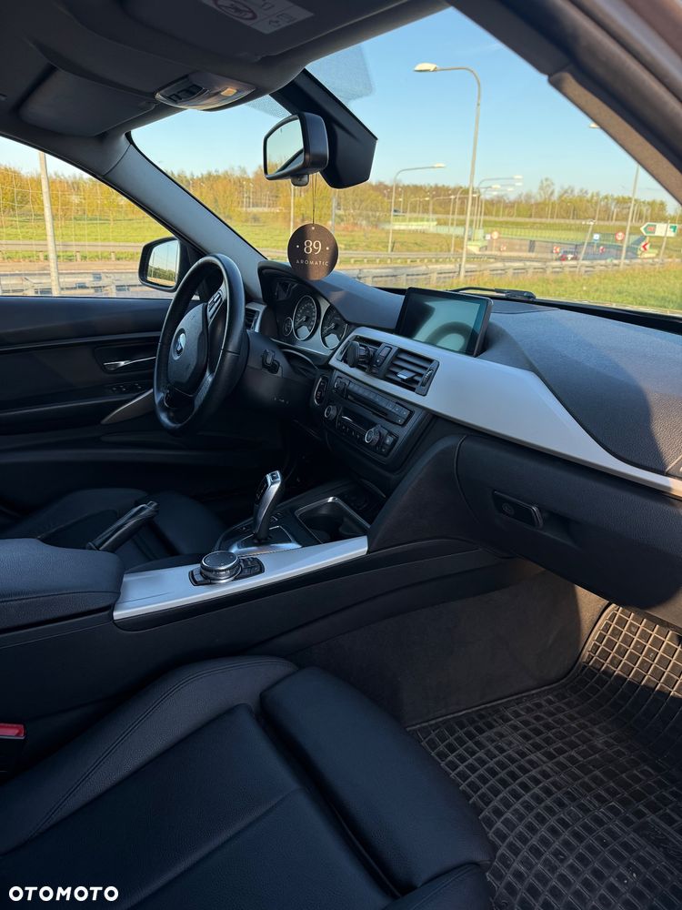BMW Seria 3 316d - 15